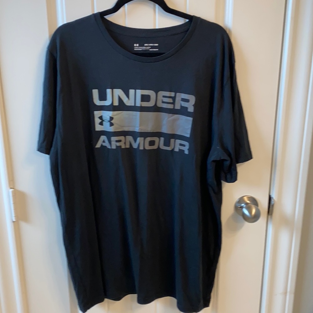 2XL /TG Under Armour Shirt excellent condition